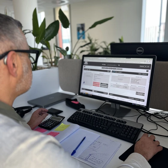 Un conseiller répond à vos questions.